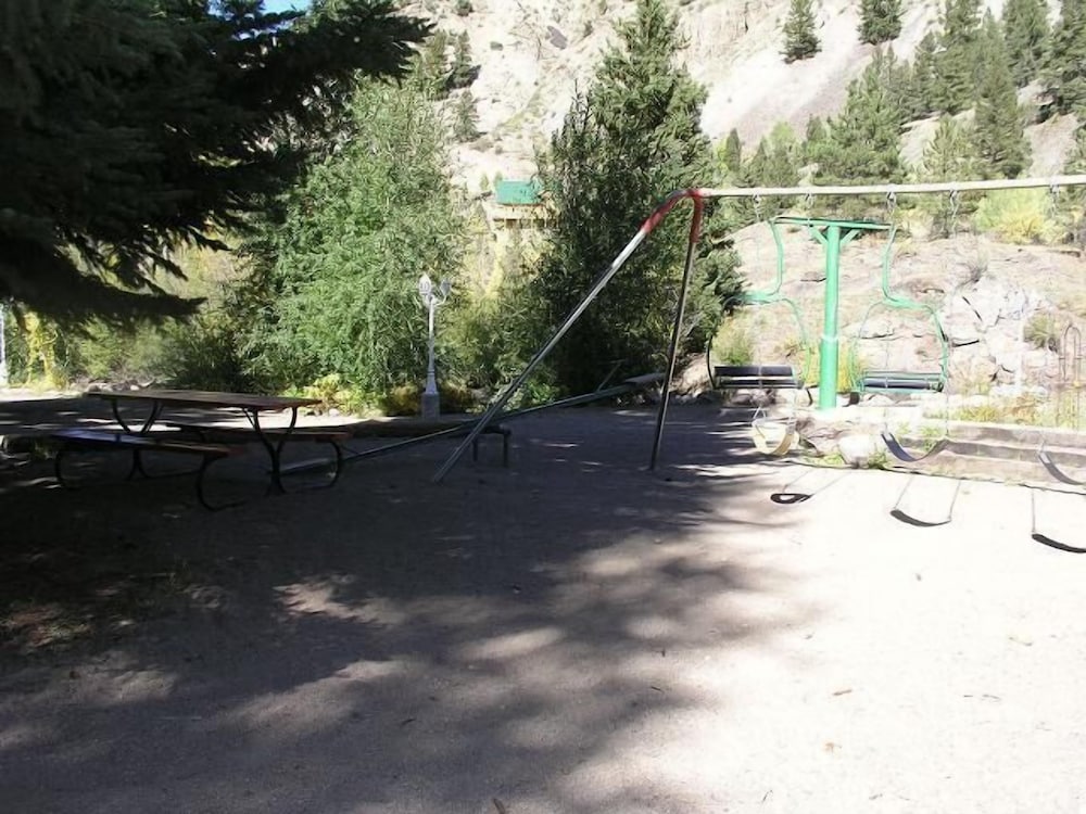 Aspen Lodge Blue Spruce Vacation Rental
