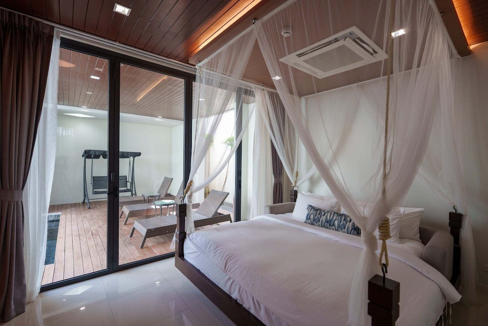 Mida Pool Villa