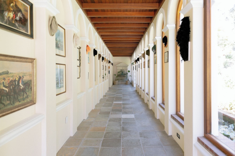 Manor House at La Roche Estate - Franschhoek