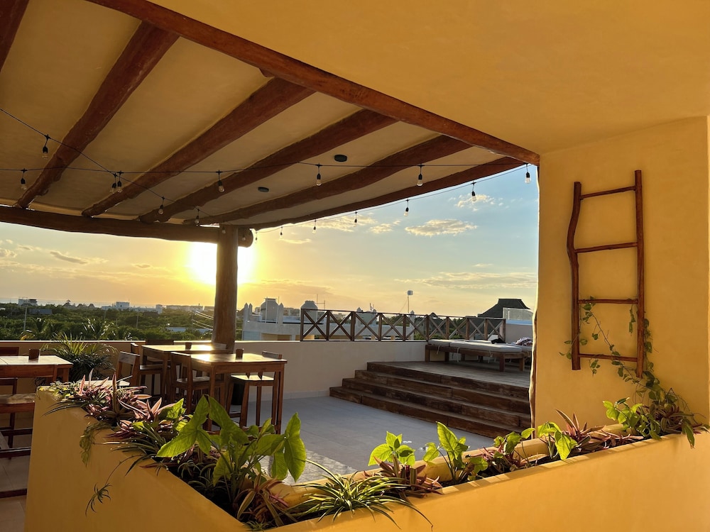 SUNSTEPS CASA HOLBOX