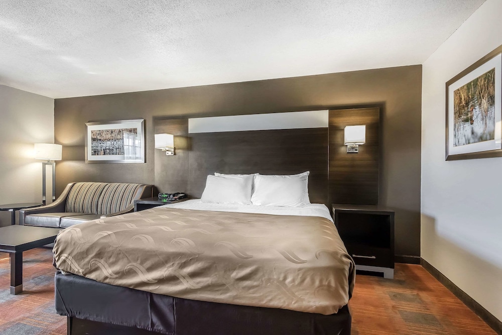 Quality Inn & Suites Stuttgart North