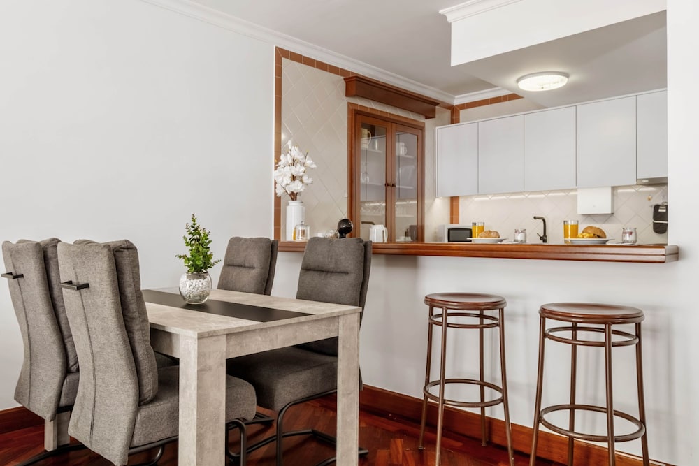 Pestana s Nest by Homie