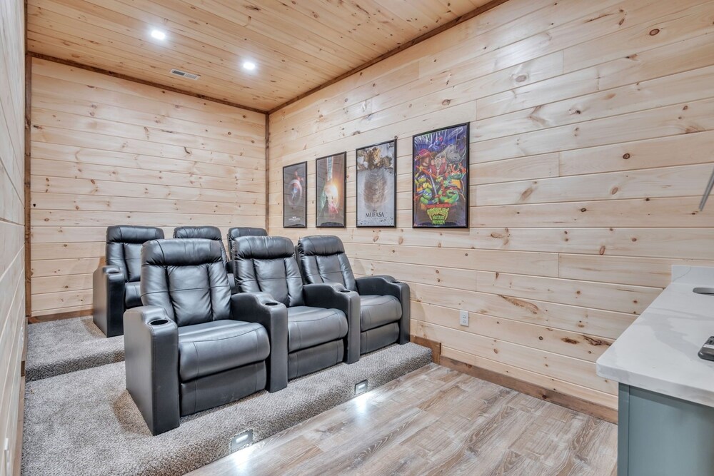Er62 - Smoky Splash Getaway 3 Bedroom Cabin