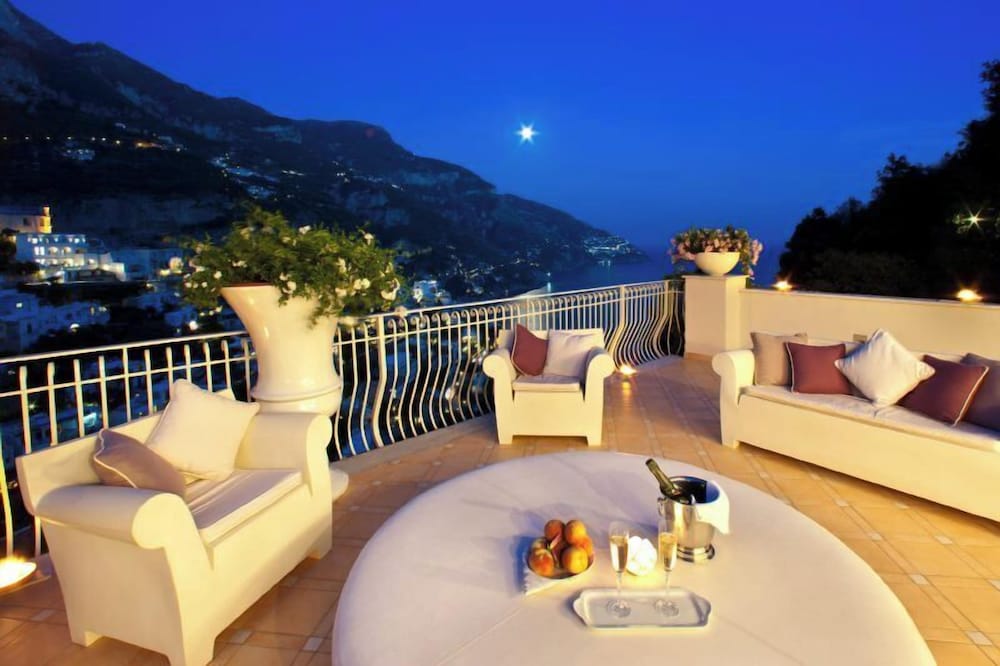 Villa In Positano With Luxury Spa & Amazing View