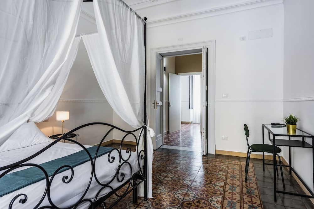 Catania Historical Escape by Wonderful Italy