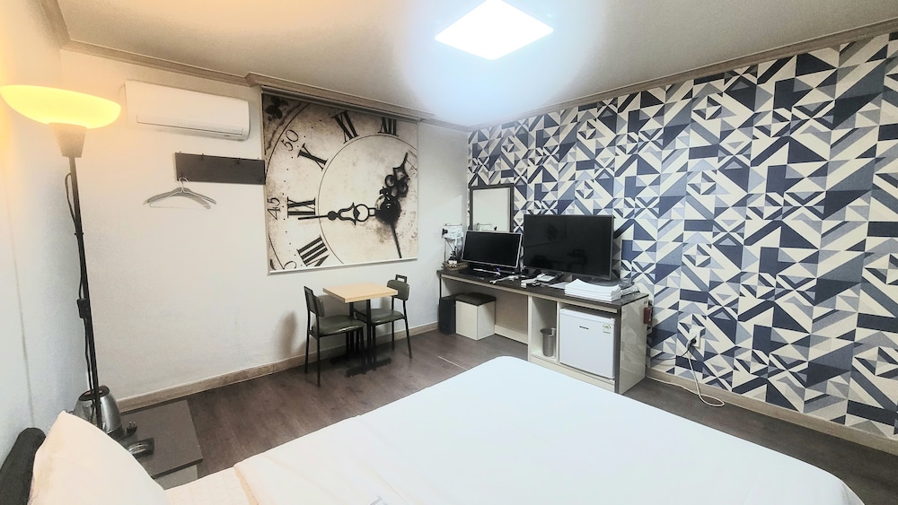 e motel