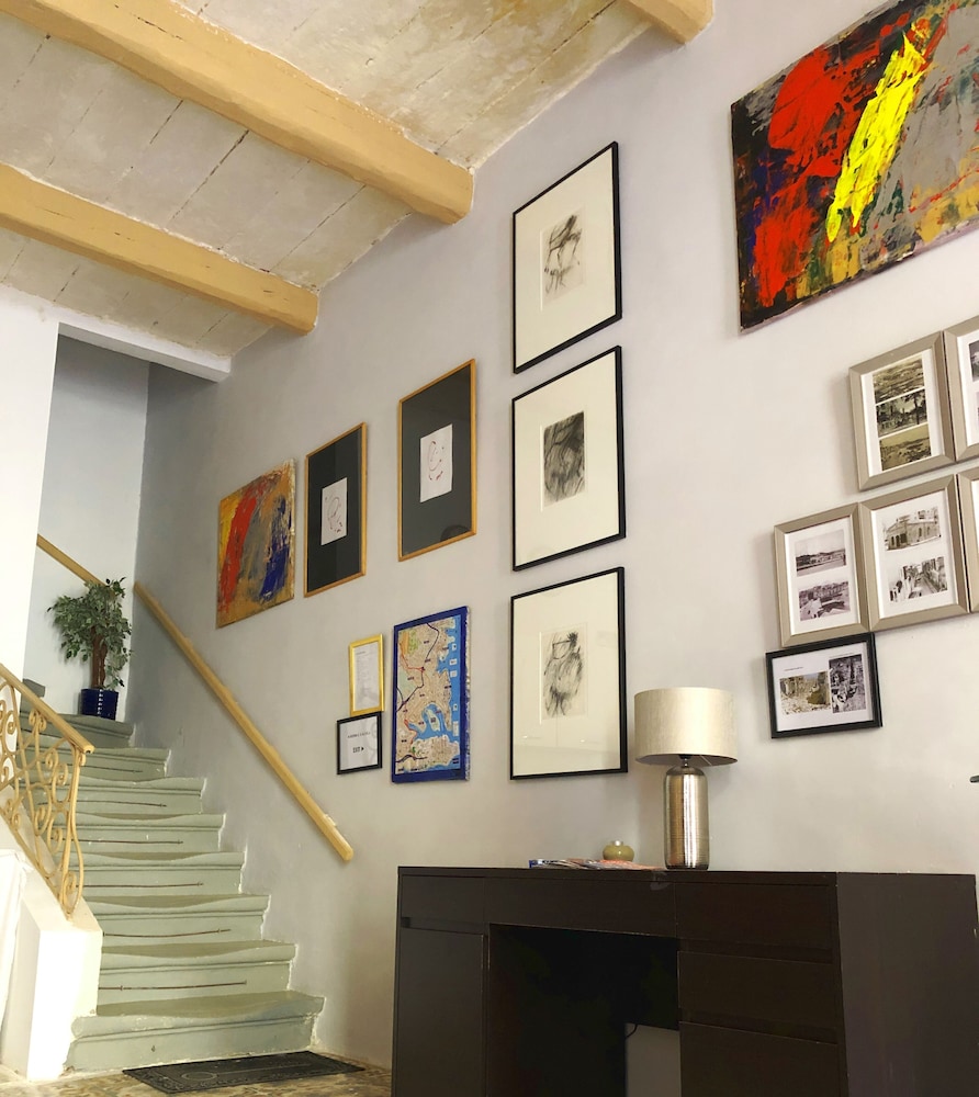 Lee's House Bed & Breakfast Sliema