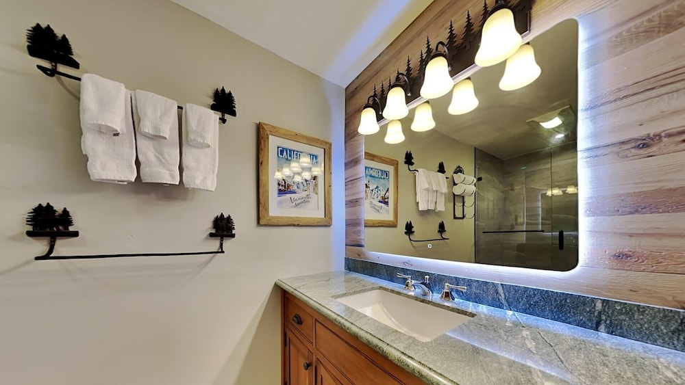 Beautiful 2 BR with 2 Full Lofts SLOPESIDE In Quiet Canyon Neighborhood! by RedAwning view 3