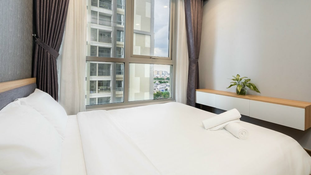 Landmark Apartment in Vinhomes Central Park