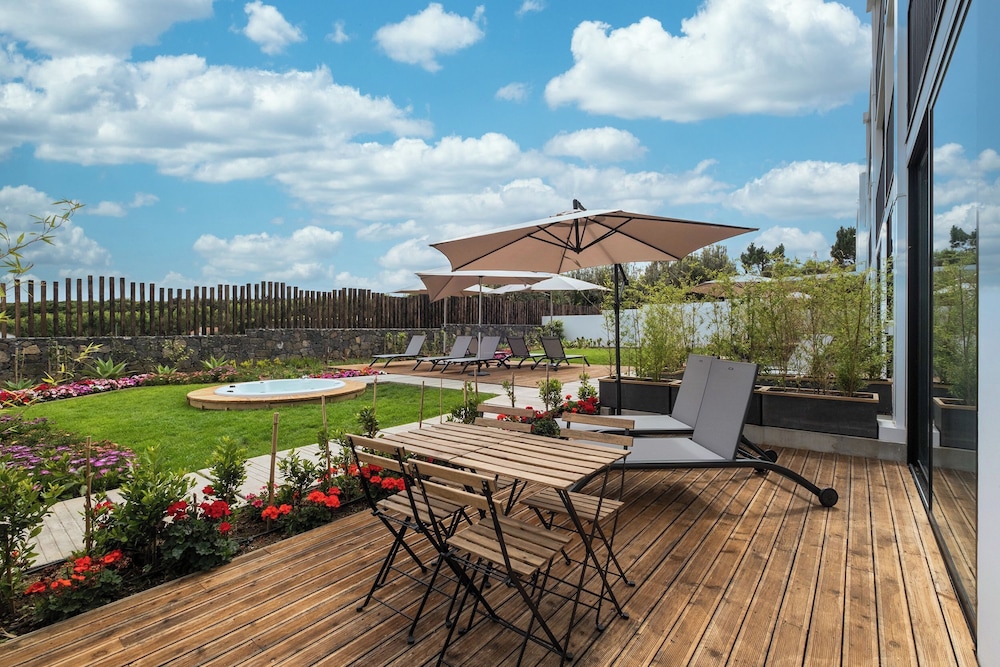 Mónaco Suites & Garden