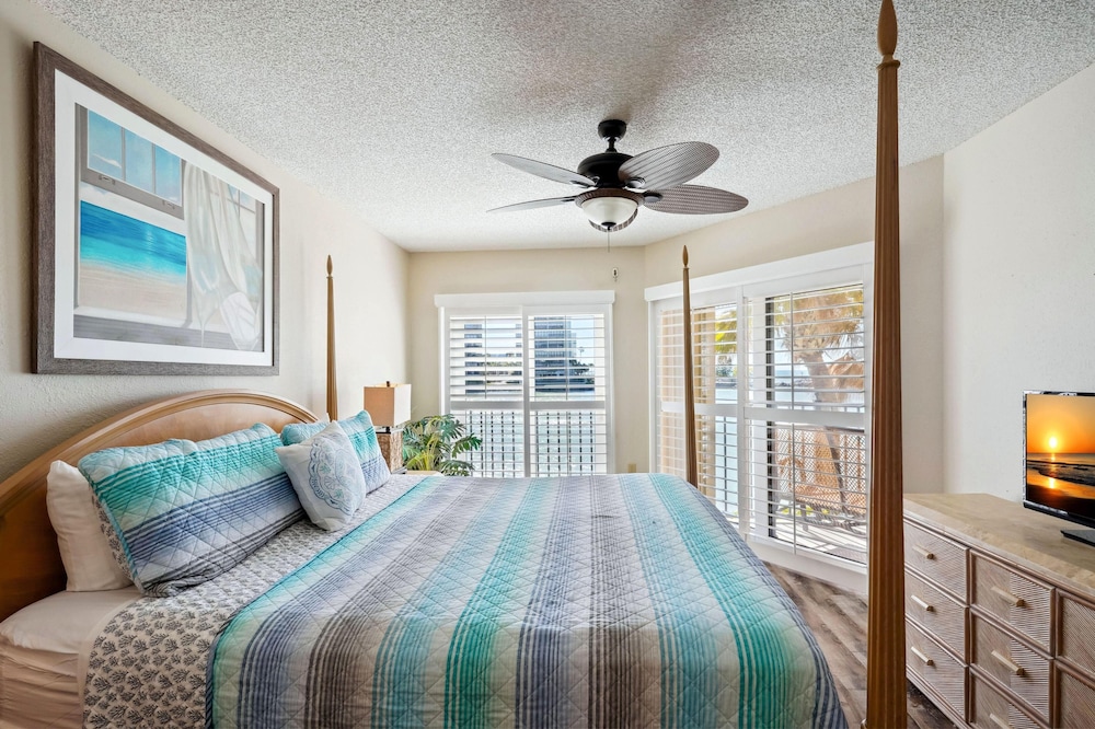 Land's End 5-202 Gulf-bay Front - Premier