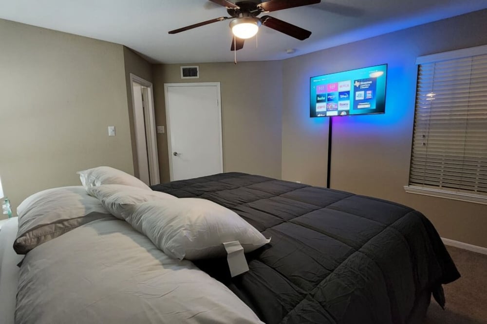 Medical Center 2BR With Resort Amenities