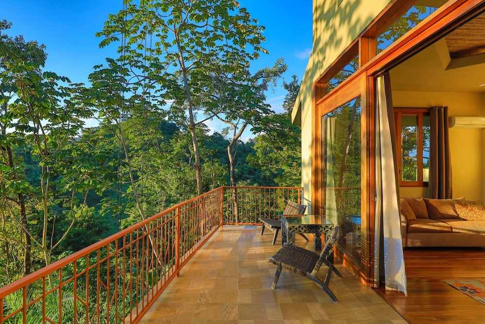 18 Sleep With Pool Private Villa