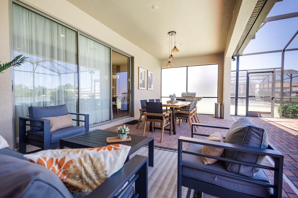 1643 LA - Luxurious Retreat Windsor at Westside