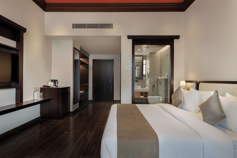 Ila Hotels and Resorts Maulakali