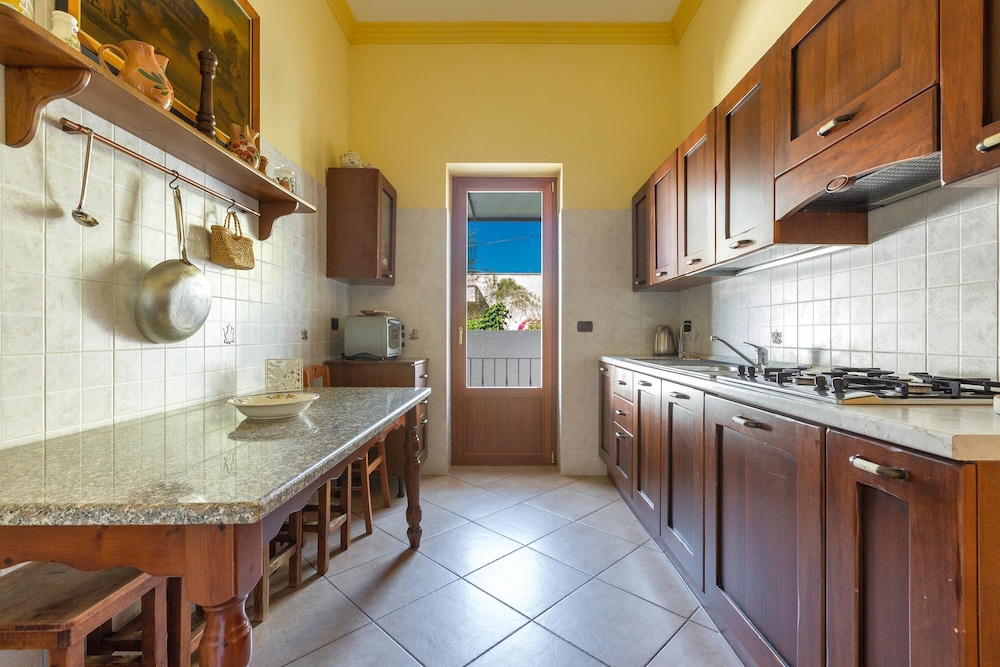 1929 Villa Simona en Ugento — kitchen