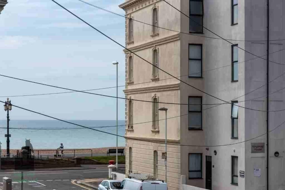 Queens Cove With Seaviews By My Getaways