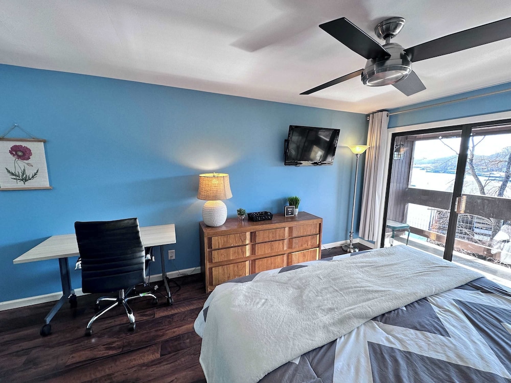 Ozark Escape - Enjoy Resort-style Fun