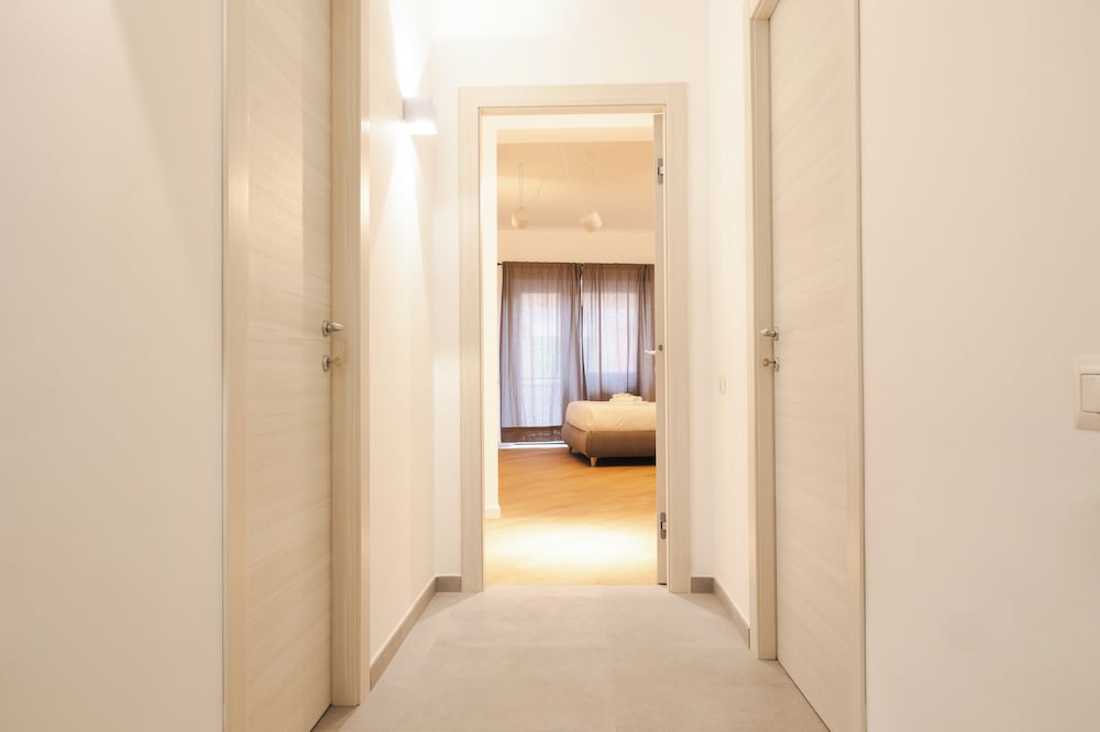 Domus Solis in Rome With 2 Bedrooms and 2 Bathrooms
