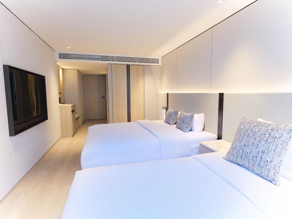 The Bauhinia Hotel - Central