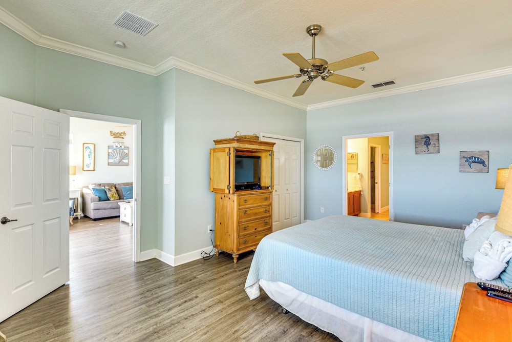Steps to Beach: Palm Coast Escape w/ Resort Perks!