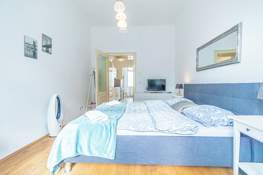 Stylish 1BR Apartment In Vienna Center