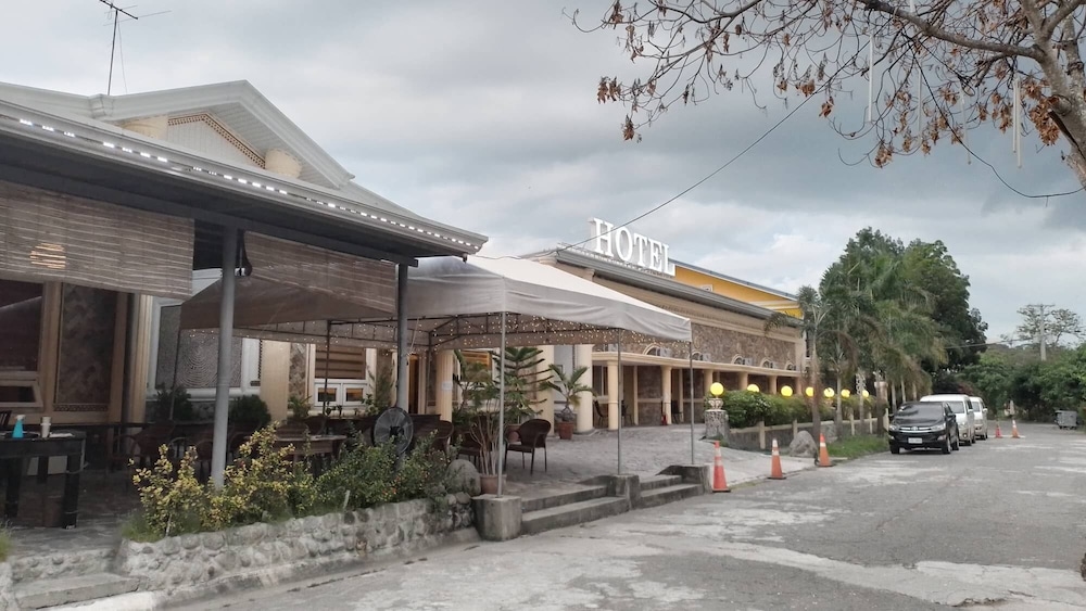 Olle Hotel