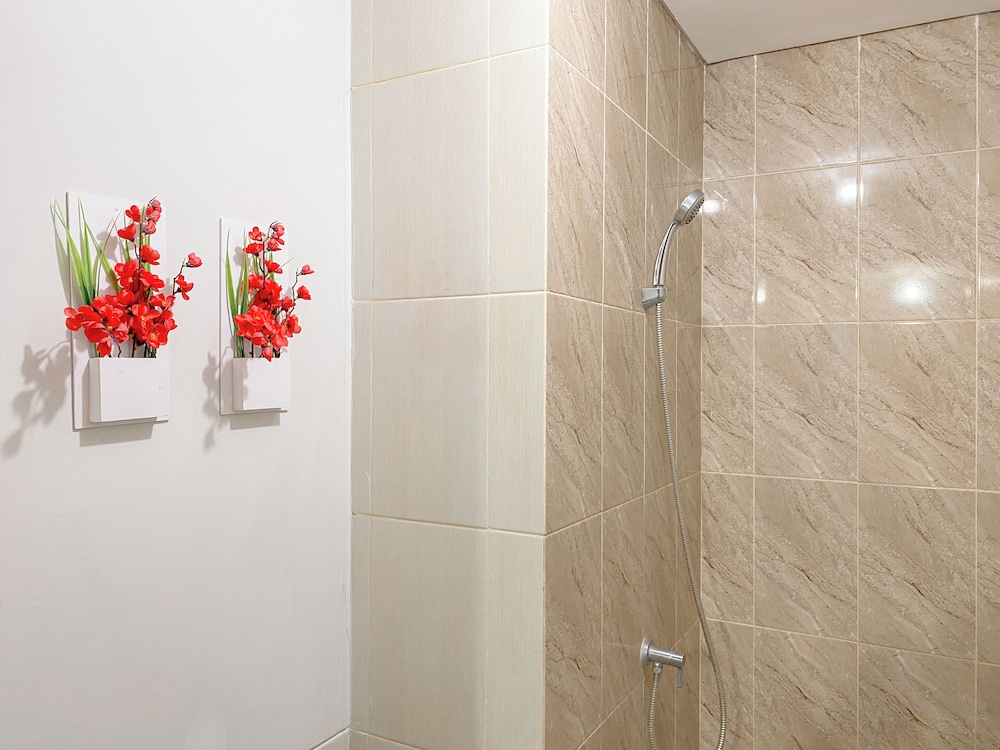 Cozy Neutral 2Br Apartment At Transpark Juanda Bekasi Timur