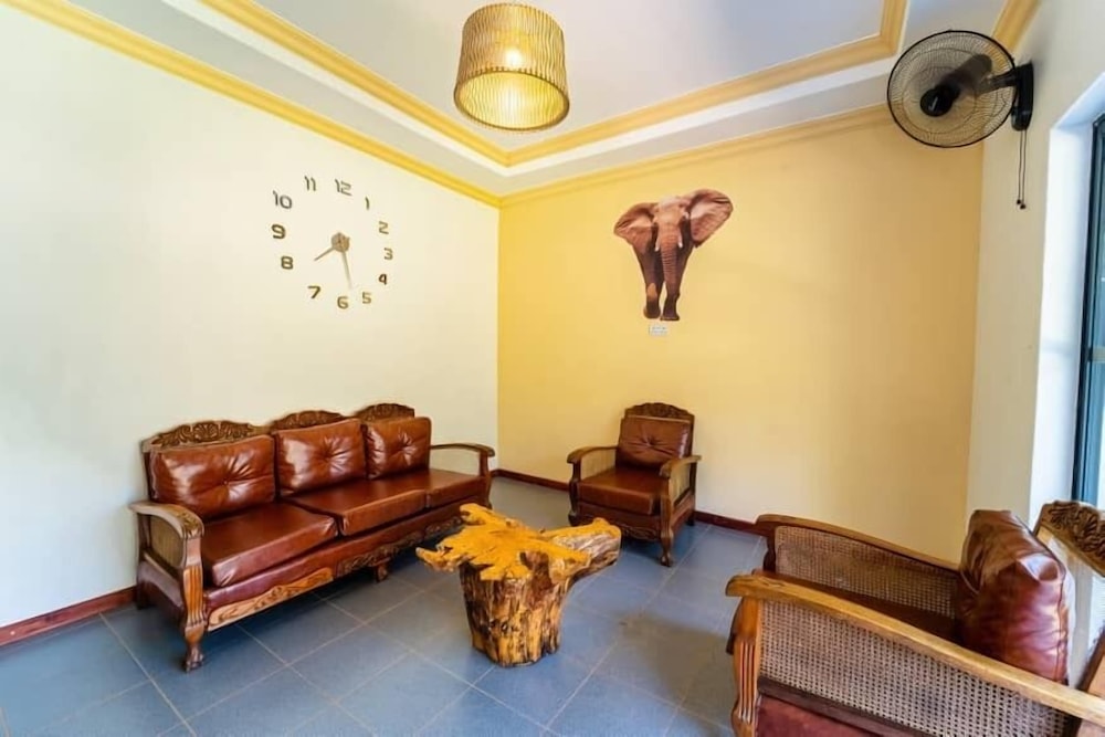 Murugare Lodge