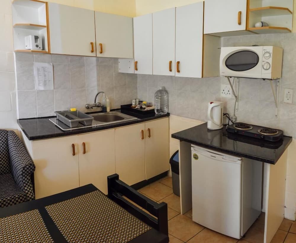 Kingfisher Hollow Exclusive Guest House