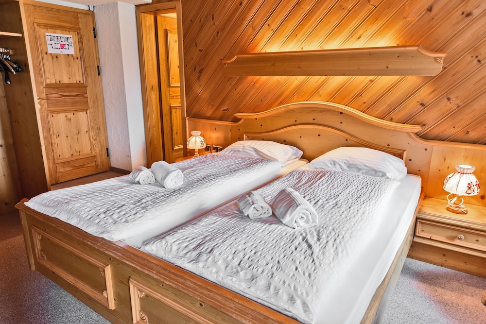 Hotel Bernina Hospiz - Hostel