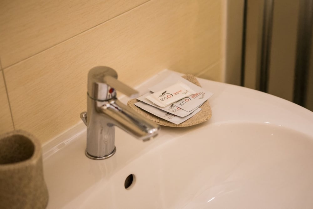 Mikale Rooms