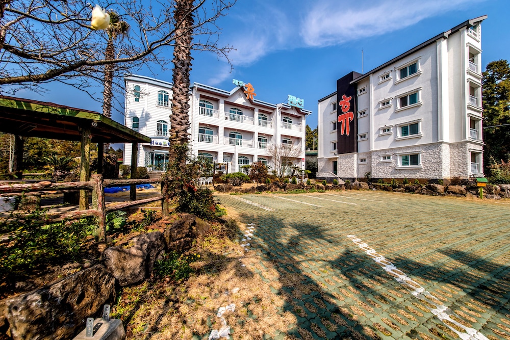 Jungmun JejuHue Pension
