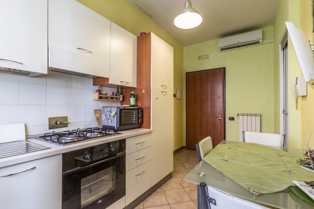 Dossetti in Bologna With 1 Bedrooms and 1 Bathrooms photo 5