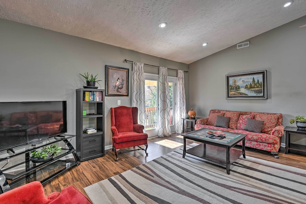 Mt Juliet Getaway w/ Yard: 22 Mi to Nashville - Property Image 14