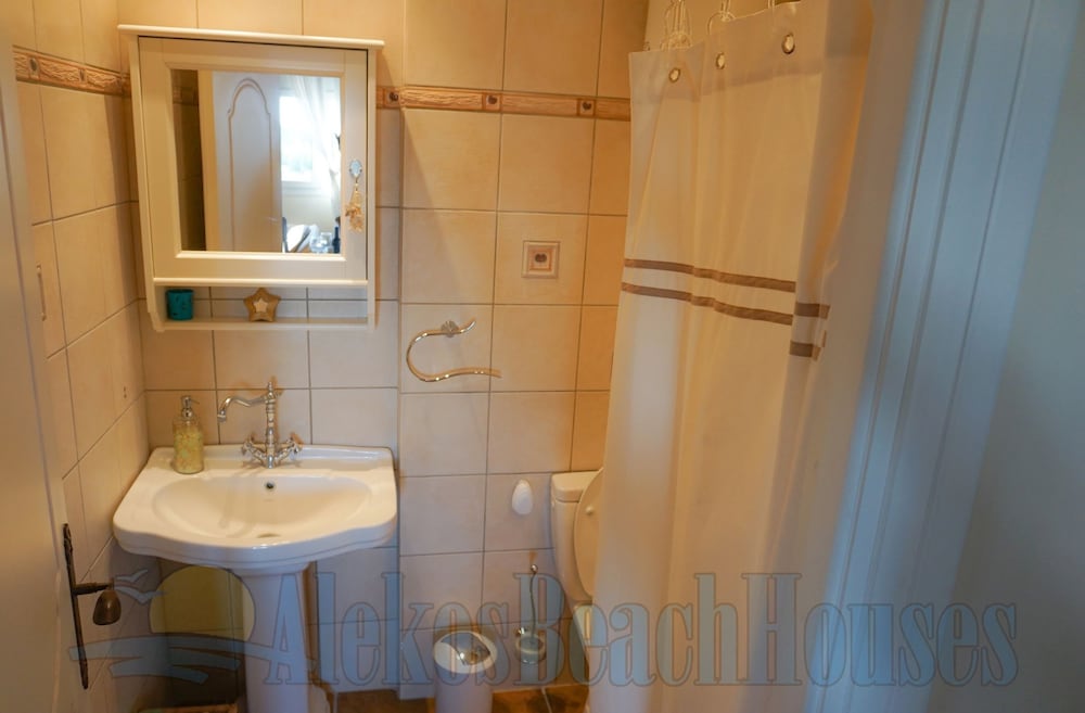 Alekos Beach Houses - Natura Gialla