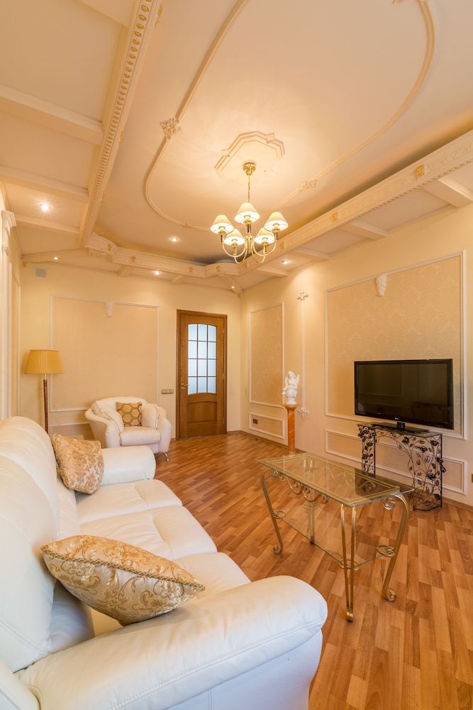 Lakshmi Apartment Great Classic