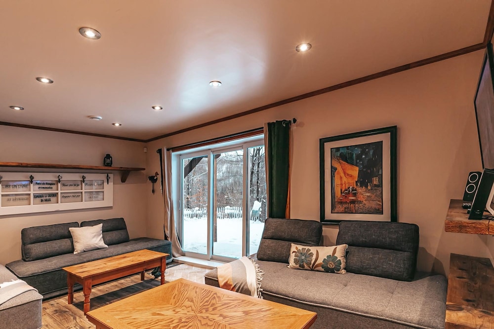 The Pika - Beautiful Mountain-top Cottage With 23 Acres of Private Land With Hiking
