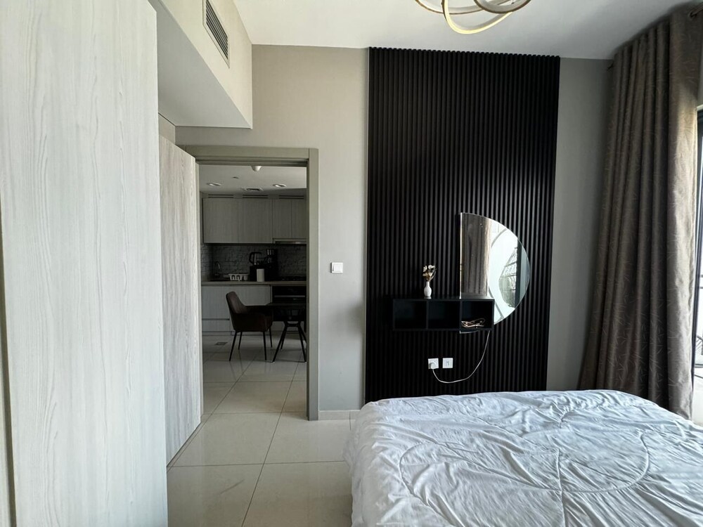1BHK in Business Bay close to metro
