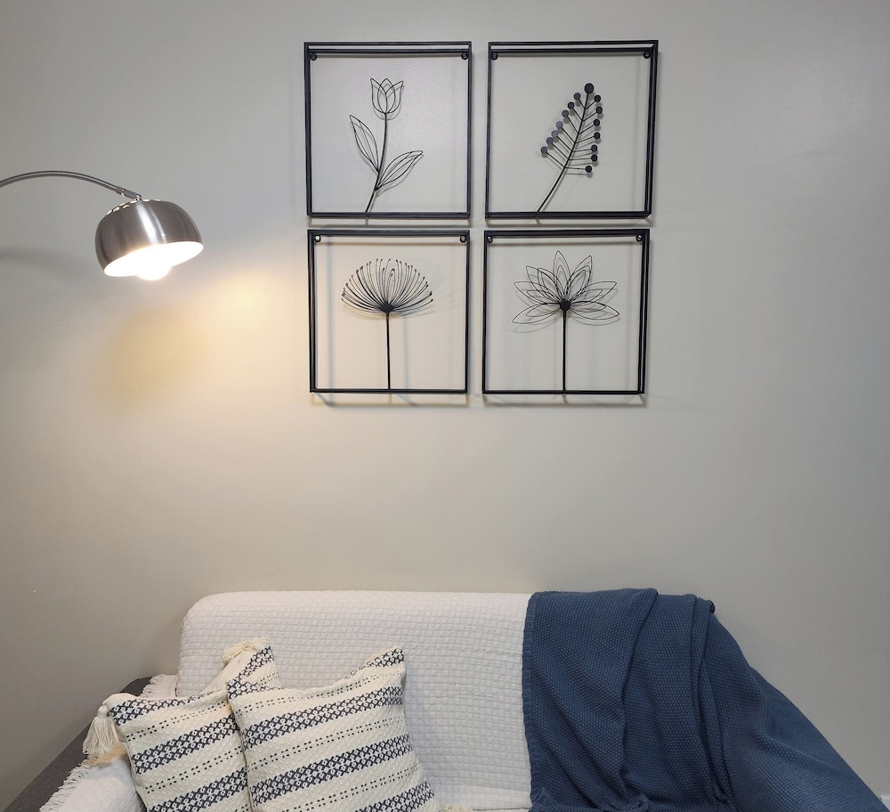 Cozy 1BR Condo in Mandaluyong City With City Skyline View