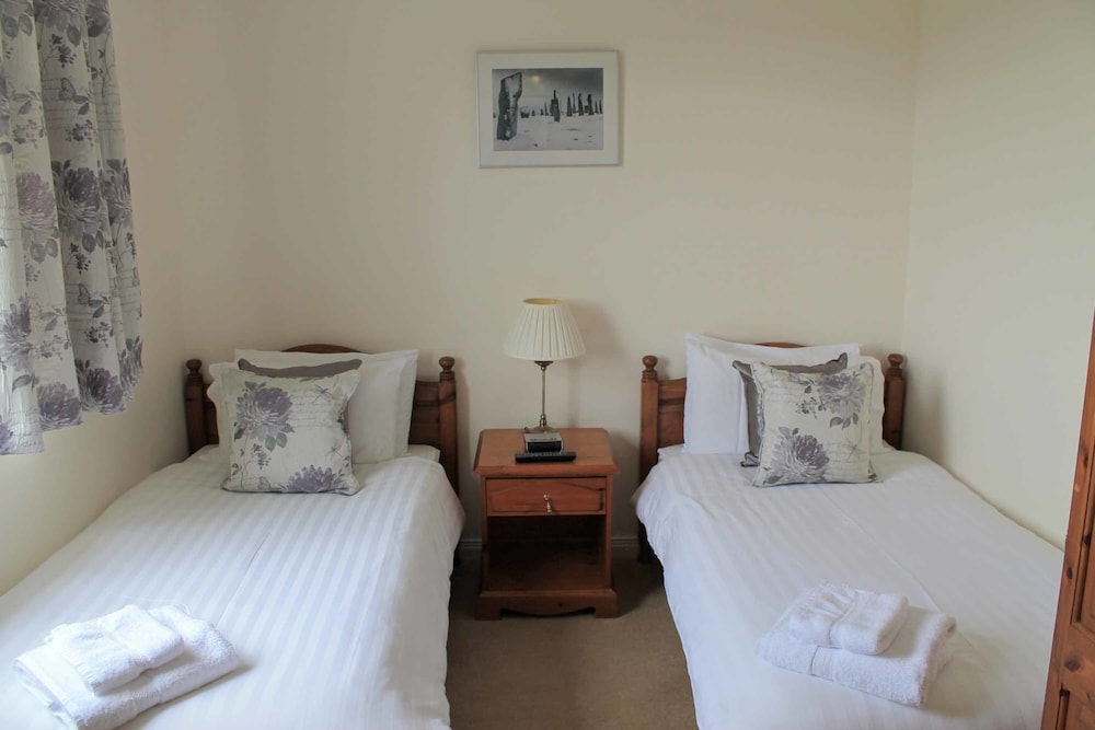 Loch Roag Guest House & Eshcol Guest House