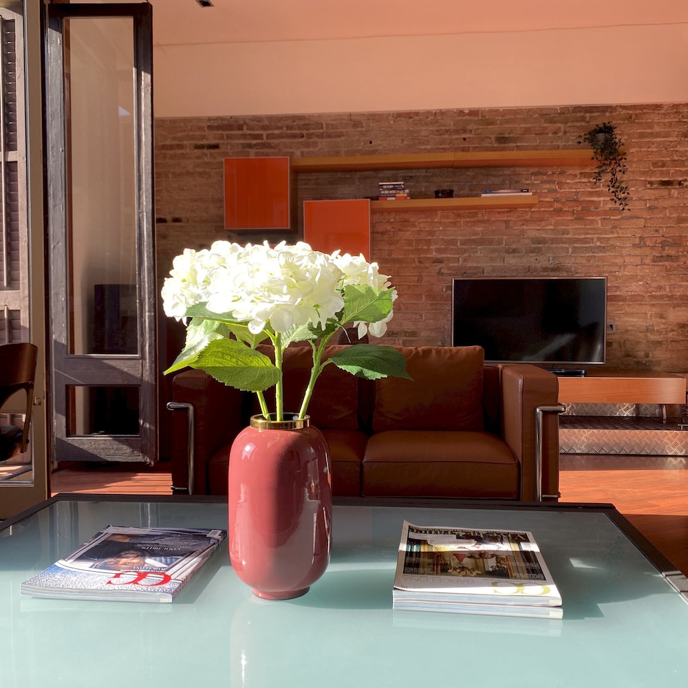 Luminous Designer Loft Style Apt Eixample Views By Myrentalhost