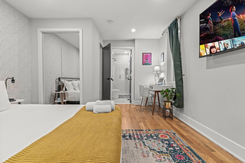 Stylish 3-Bedroom Home in Philly - Property Image 43