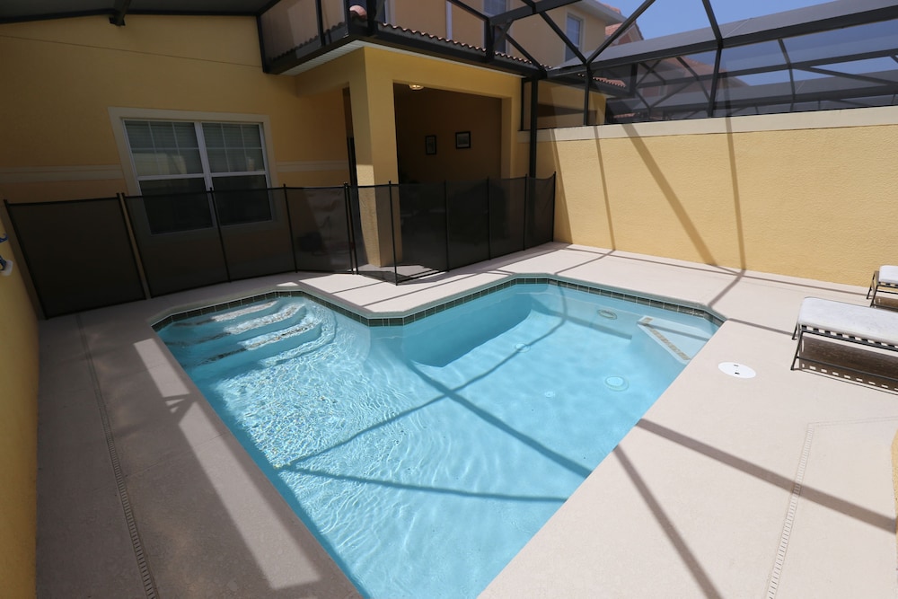 Paradise Palms Resort Orlando
