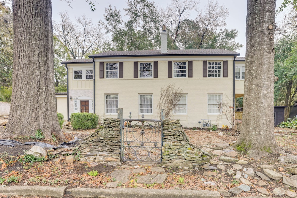 <1 Mi to ASU Campus: Quiet Old Cloverdale Townhome