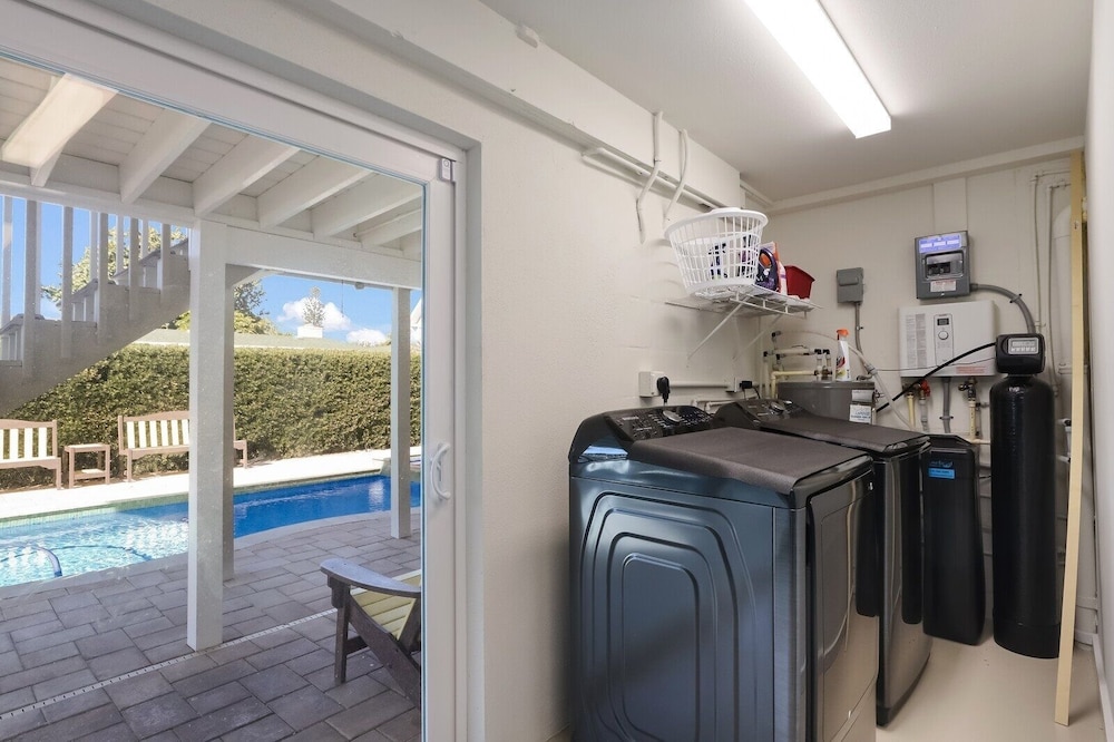 Surf Riders 4 Bedroom Home