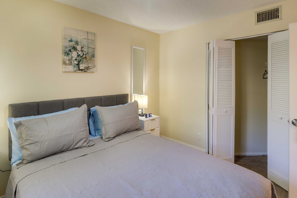 Charming Ocala Condo w/ Balcony & Pool Access! view 5