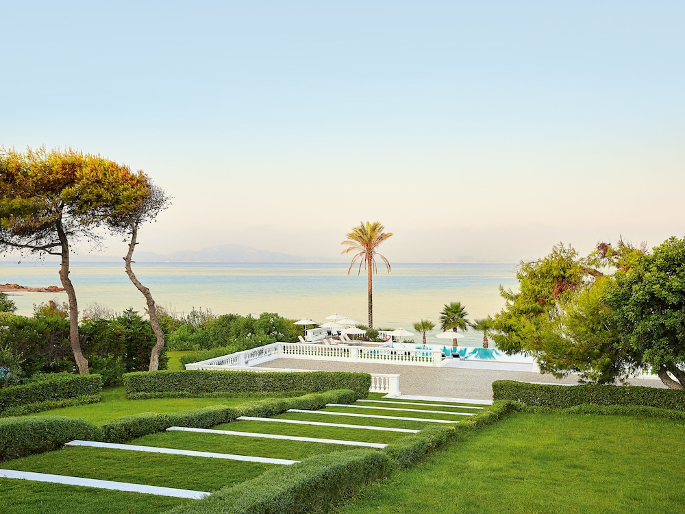 Mandola Rosa at Riviera Olympia, A Grecotel Resort to Live