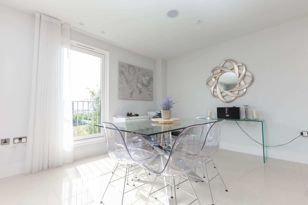 Luxurious Central Edinburgh Apartment - Sleeps 6