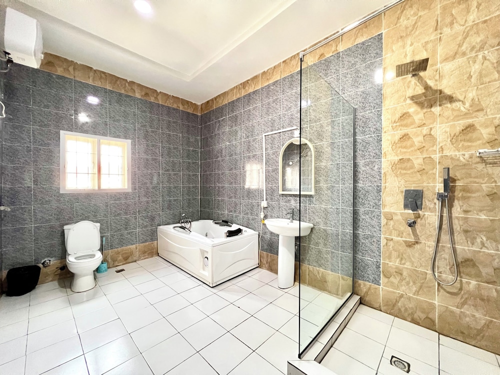 FURNISHED APARTMENTS